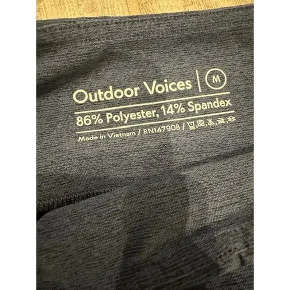 Outdoor Voices 3/4 Leggings Size: Medium Color: Blue - Picture 5 of 6